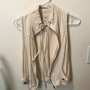 LA hearts zipper up vest